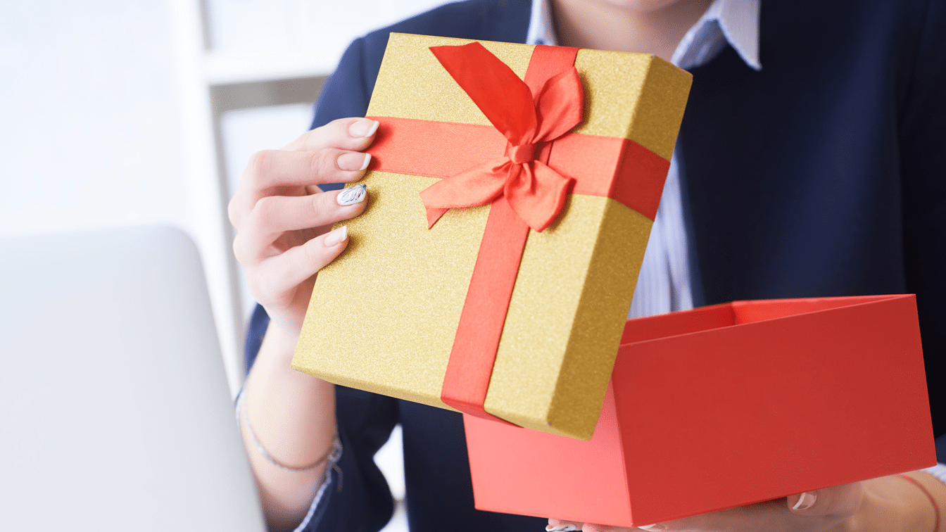 Wine Gifts That Make Great First Impressions